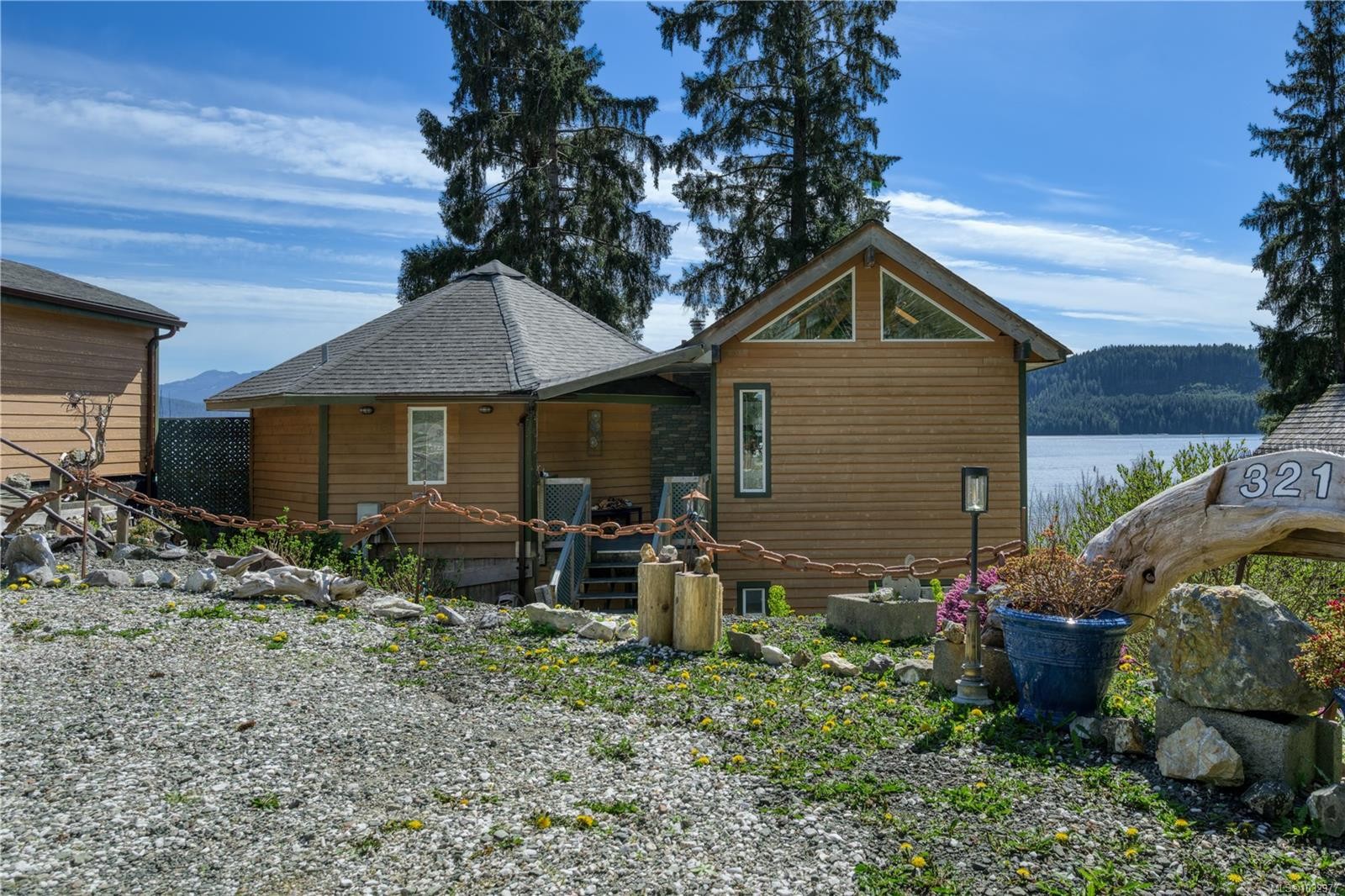 321 Harbour Rd, Coal Harbour, BC