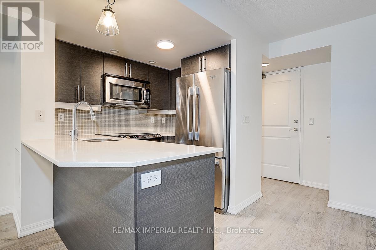 417 - 65 East Liberty Street, Toronto, ON - Indoor Photo Showing Kitchen