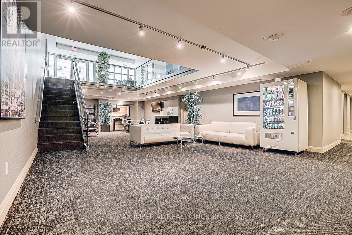 417 - 65 East Liberty Street, Toronto, ON - Indoor Photo Showing Other Room