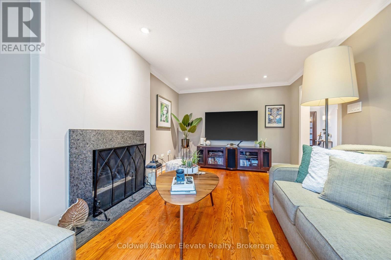 1531 Polesden Drive, Mississauga, ON - Indoor Photo Showing Living Room With Fireplace
