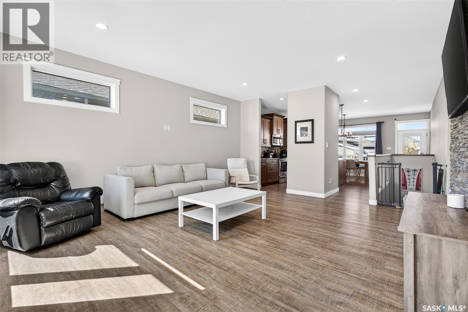 1181 Meier Drive, Moose Jaw, SK - Indoor Photo Showing Living Room