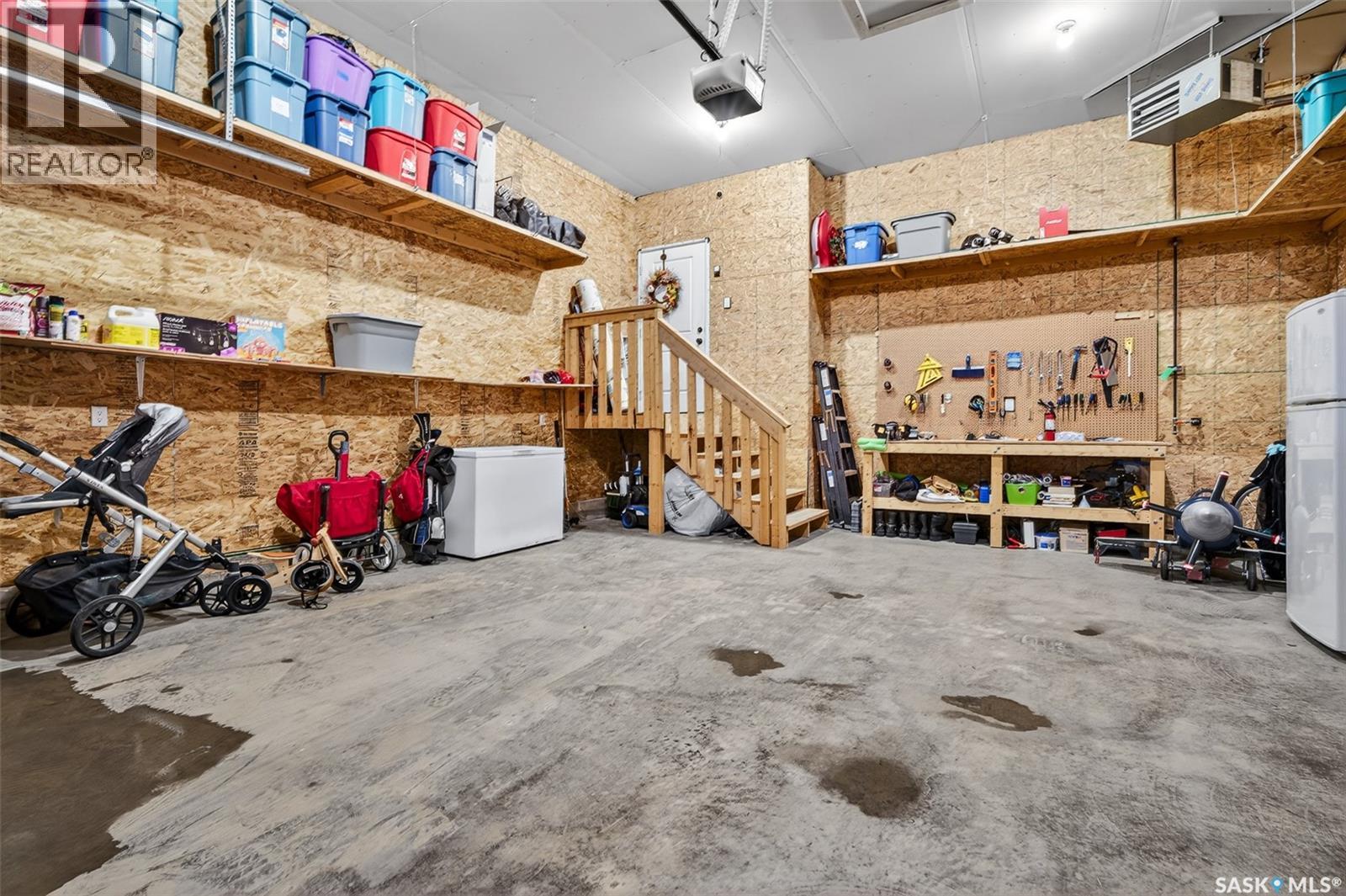 1181 Meier Drive, Moose Jaw, SK - Indoor Photo Showing Garage