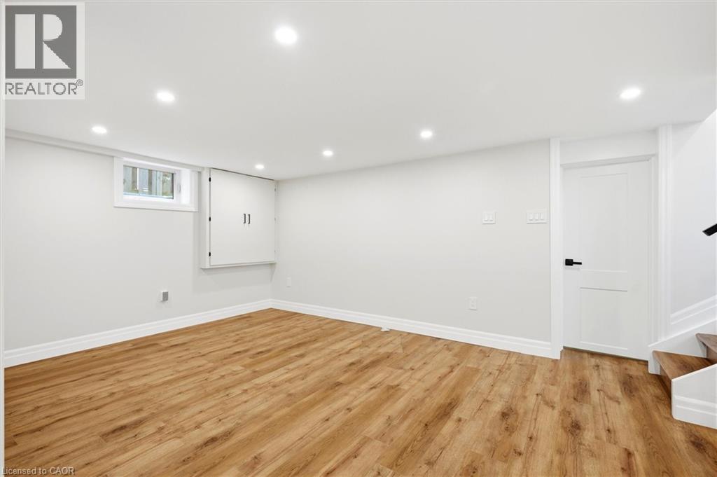 24 Treeview Drive, Toronto, ON - Indoor Photo Showing Other Room