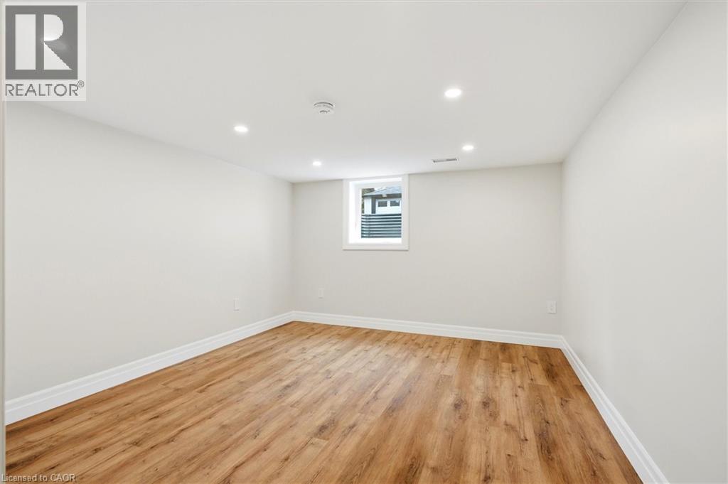 24 Treeview Drive, Toronto, ON - Indoor Photo Showing Other Room