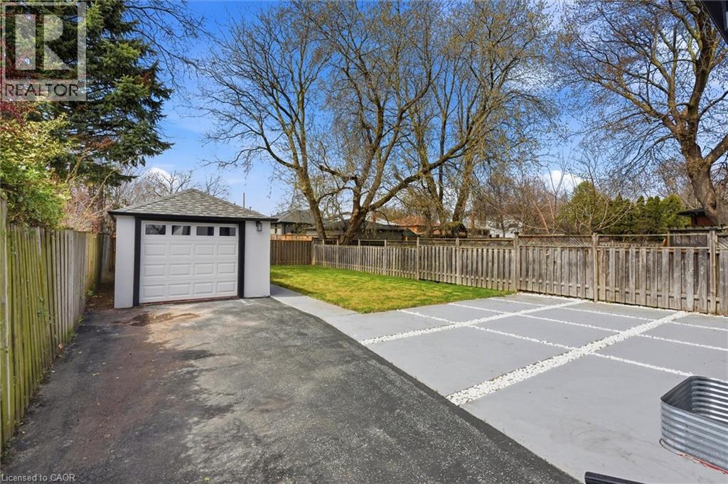 24 Treeview Drive, Toronto, ON - Outdoor