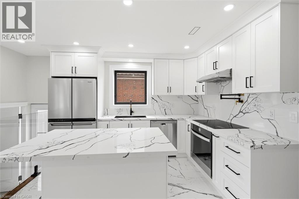 24 Treeview Drive, Toronto, ON - Indoor Photo Showing Kitchen