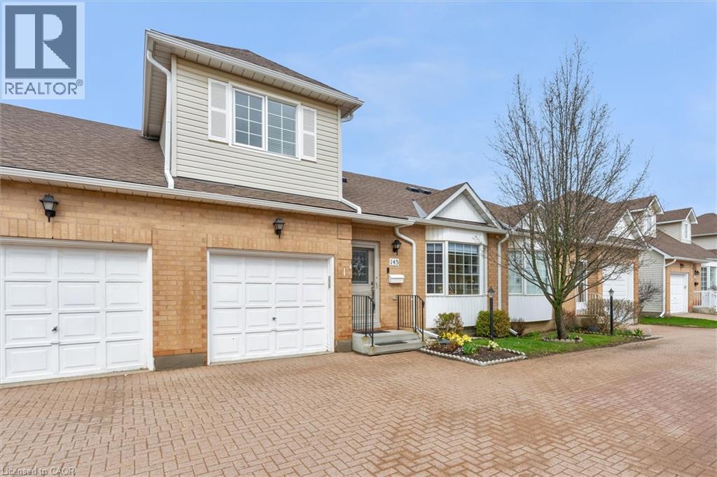 145 Silverbirch Boulevard, Hamilton, ON - Outdoor With Facade