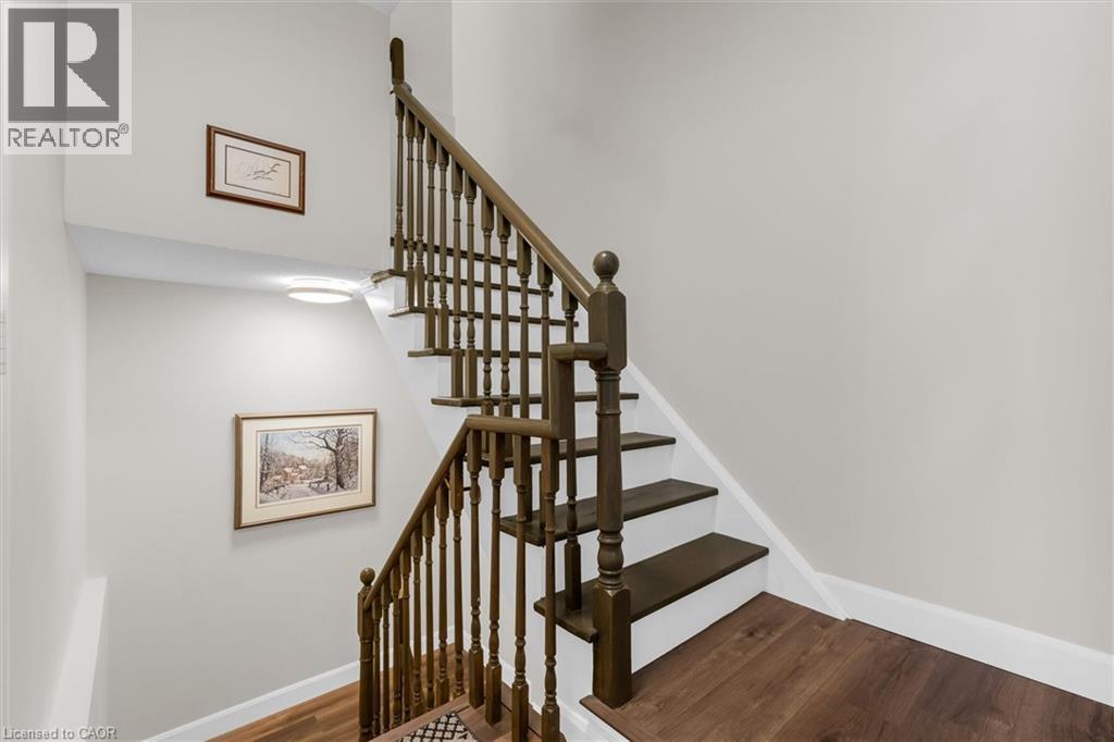 145 Silverbirch Boulevard, Hamilton, ON - Indoor Photo Showing Other Room