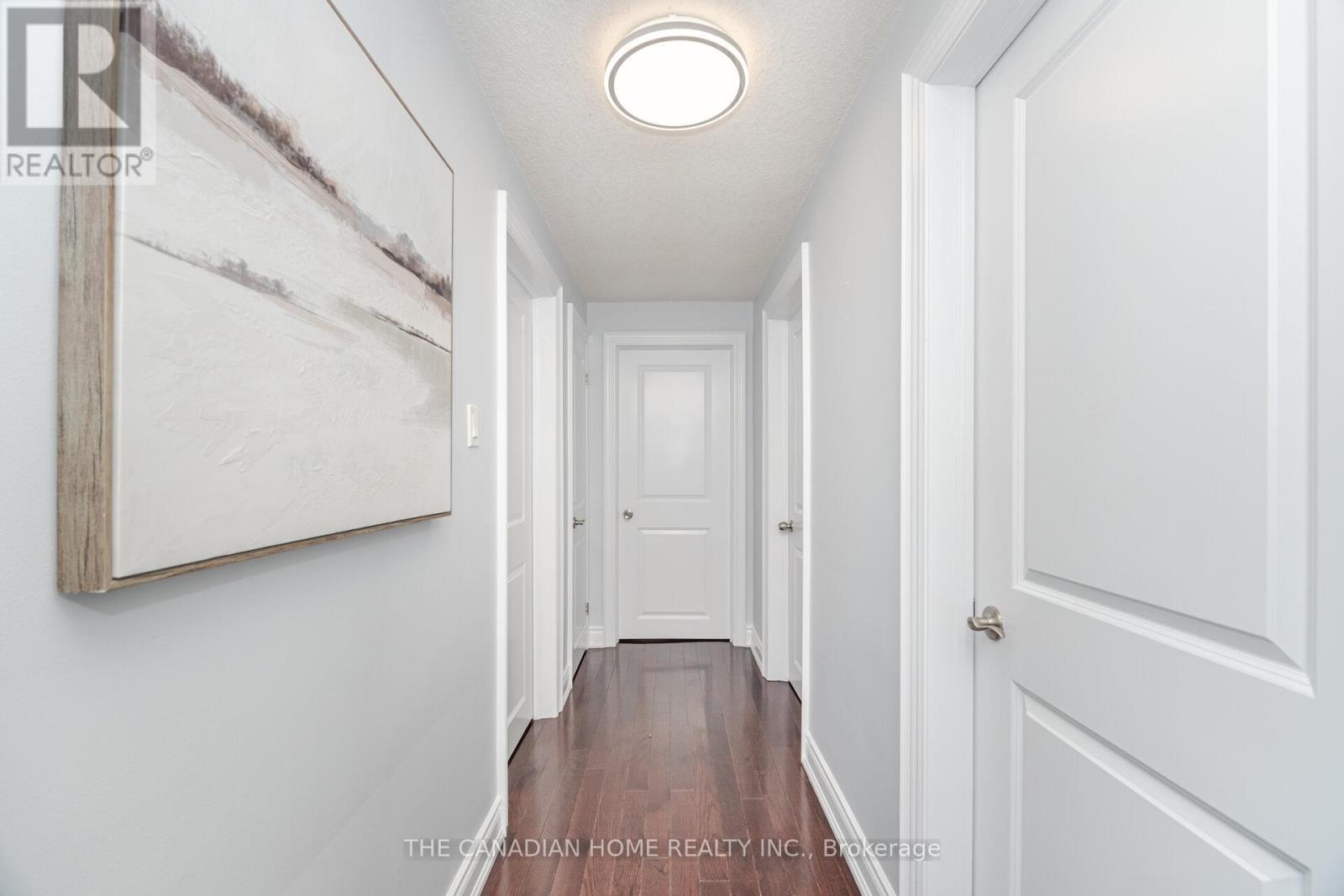 207 Penn Drive, Burlington, ON - Indoor Photo Showing Other Room