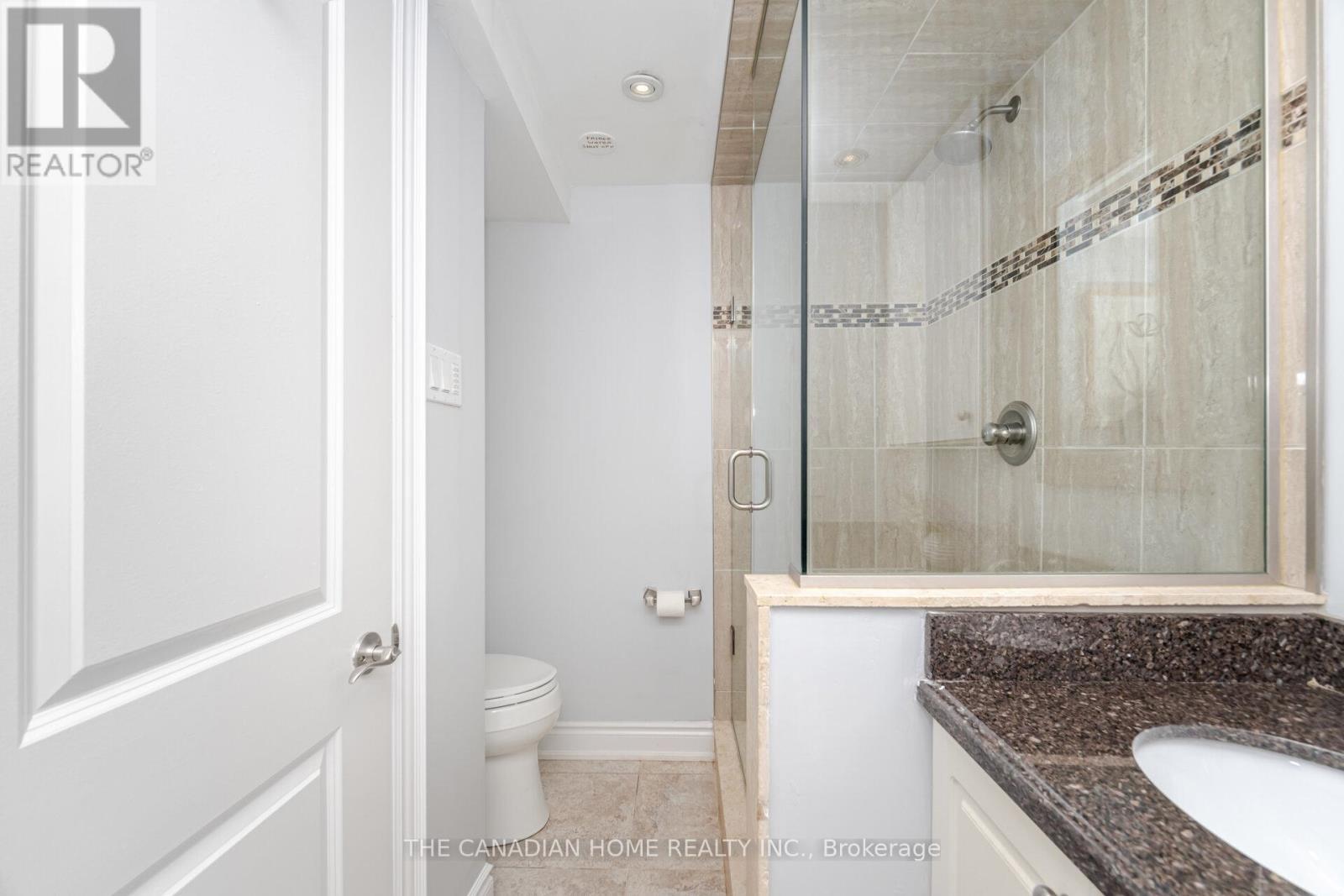 207 Penn Drive, Burlington, ON - Indoor Photo Showing Bathroom