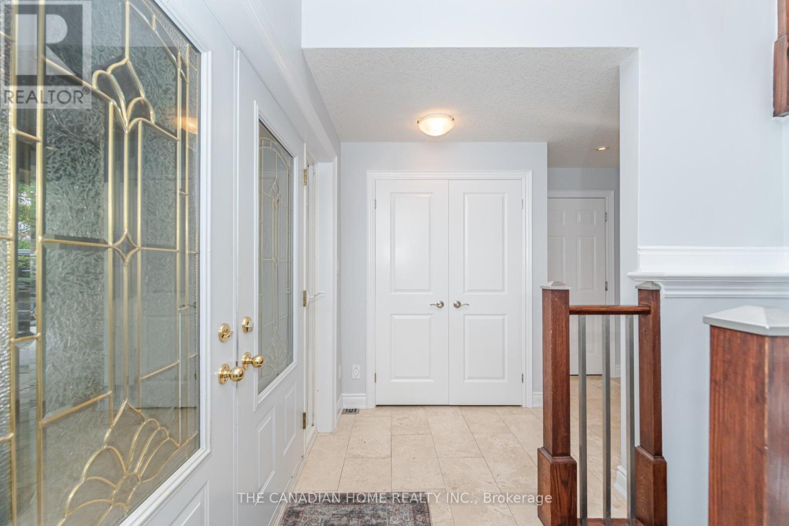 207 Penn Drive, Burlington, ON - Indoor