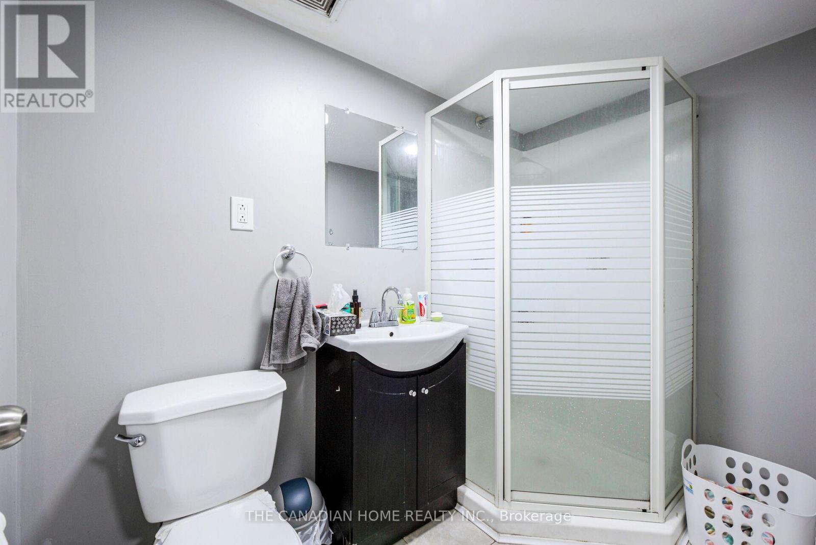 35 Ashby Field Road, Brampton, ON - Indoor Photo Showing Bathroom