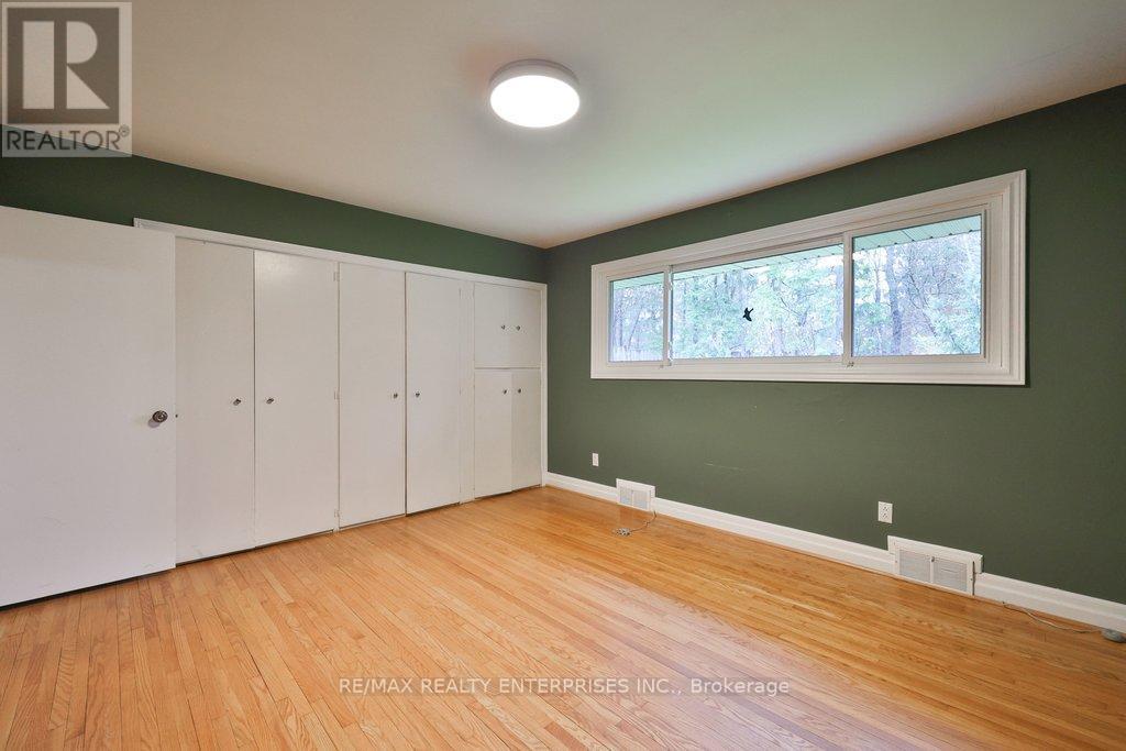 35 Hollyrood Heights Drive, Mississauga, ON - Indoor Photo Showing Other Room