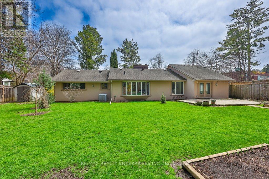 35 Hollyrood Heights Drive, Mississauga, ON - Outdoor