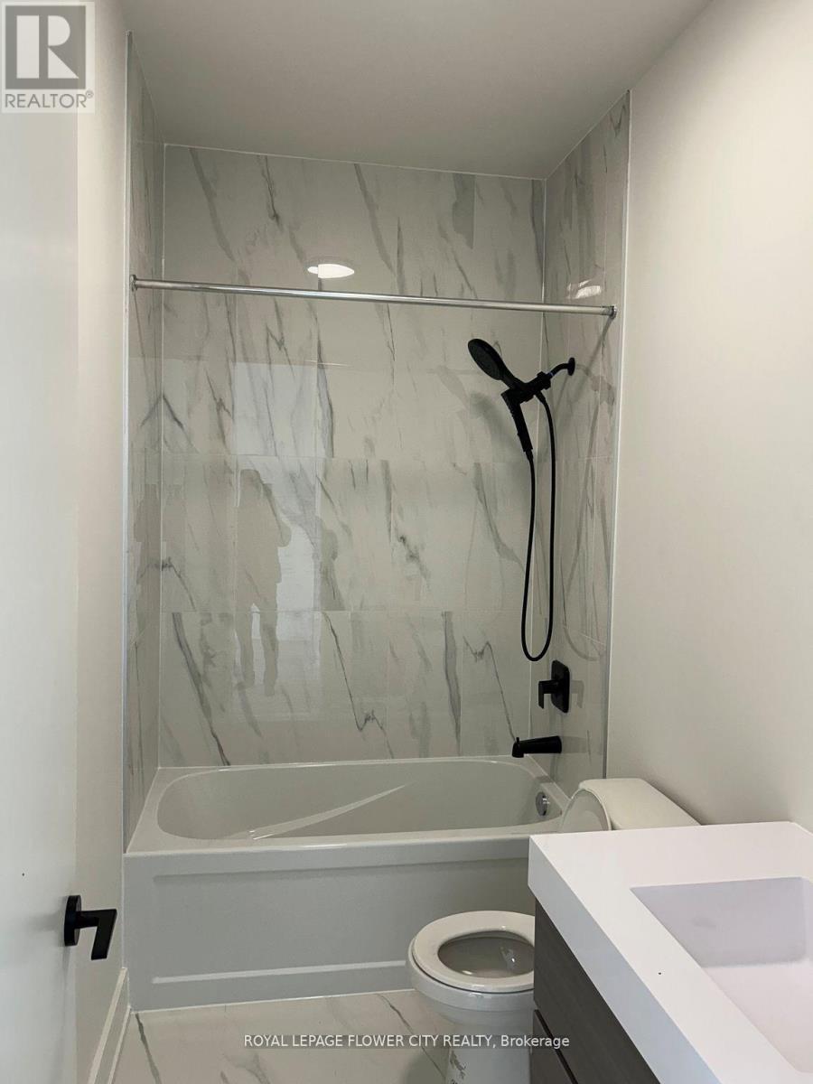 48 Everett Common, St. Catharines, ON - Indoor Photo Showing Bathroom