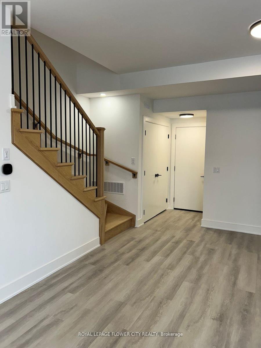 48 Everett Common, St. Catharines, ON - Indoor Photo Showing Other Room