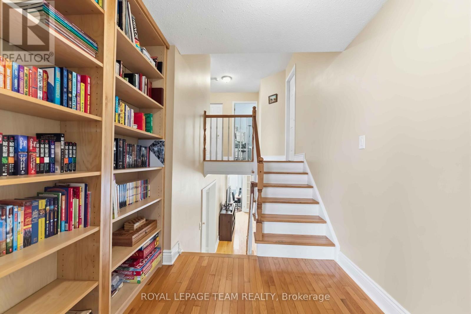 19 Hackett Street, Ottawa, ON - Indoor