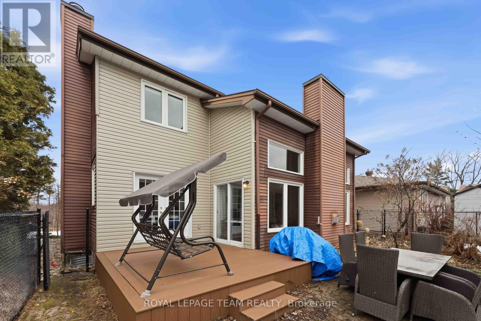 19 Hackett Street, Ottawa, ON - Outdoor With Deck Patio Veranda