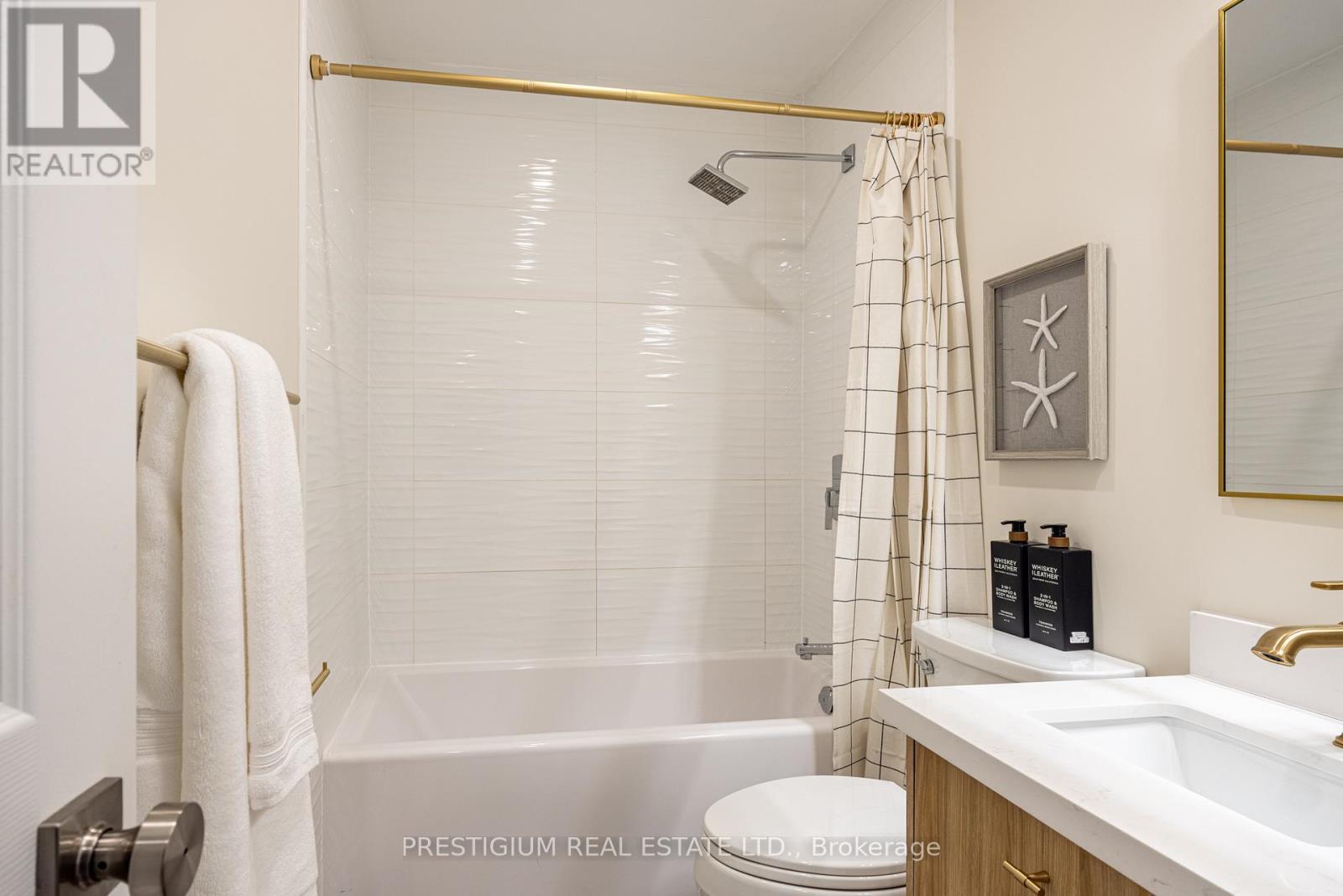 4094 Teakwood Drive, Mississauga, ON - Indoor Photo Showing Bathroom