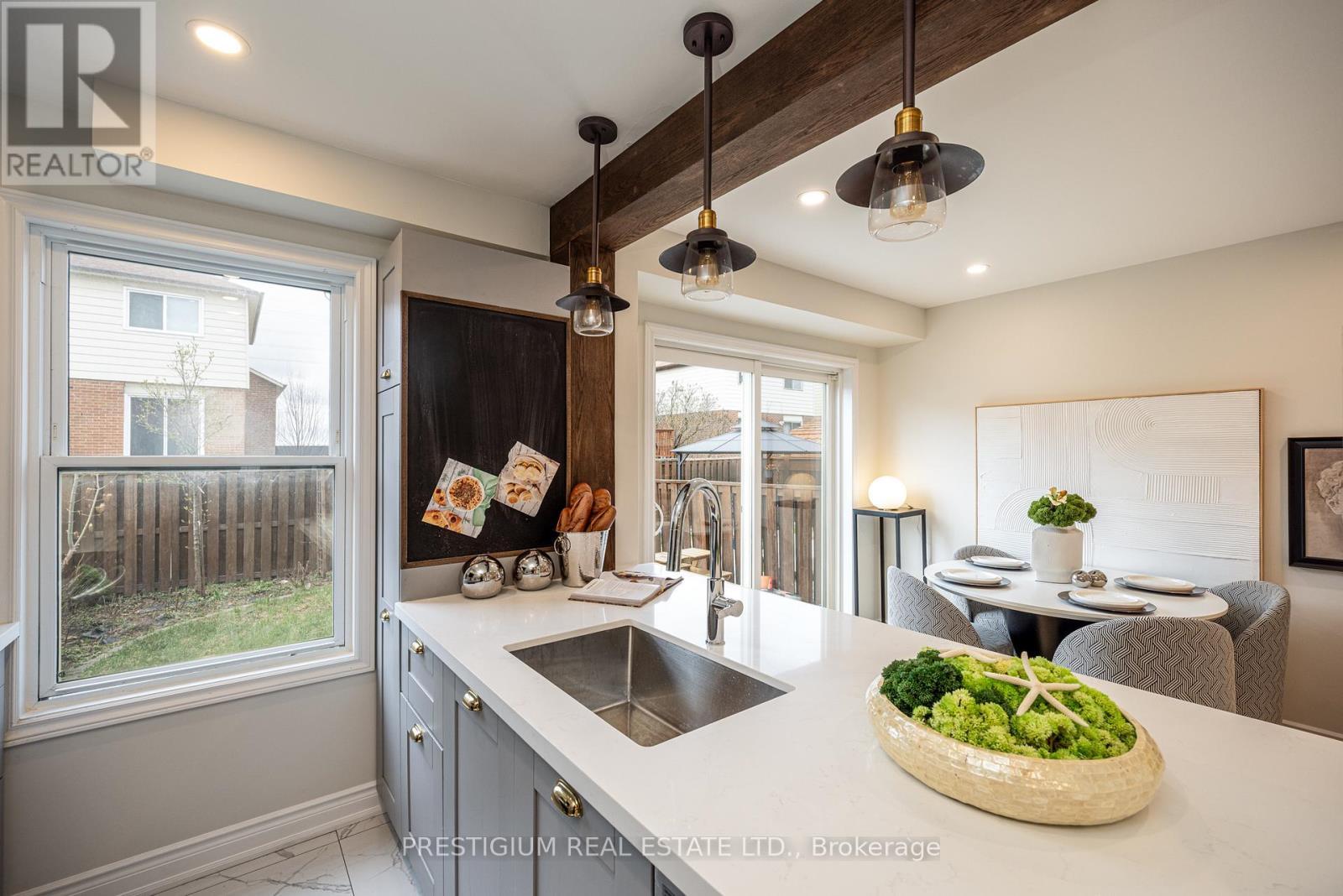 4094 Teakwood Drive, Mississauga, ON - Indoor