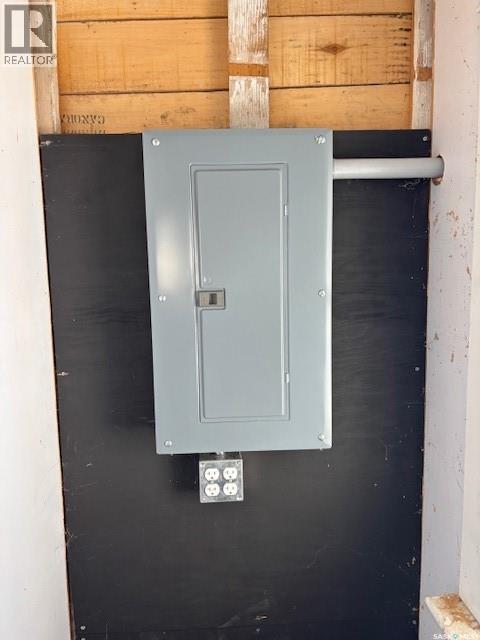 211 1St Avenue E, Canora, SK - Indoor Photo Showing Other Room