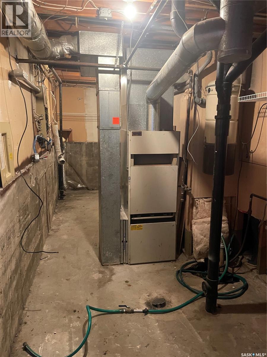 137 1St Street W, Pierceland, SK - Indoor Photo Showing Basement