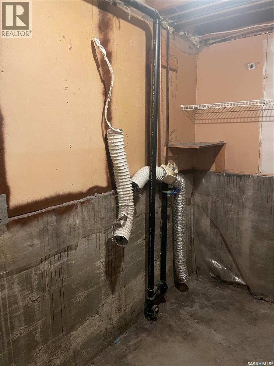 137 1St Street W, Pierceland, SK - Indoor
