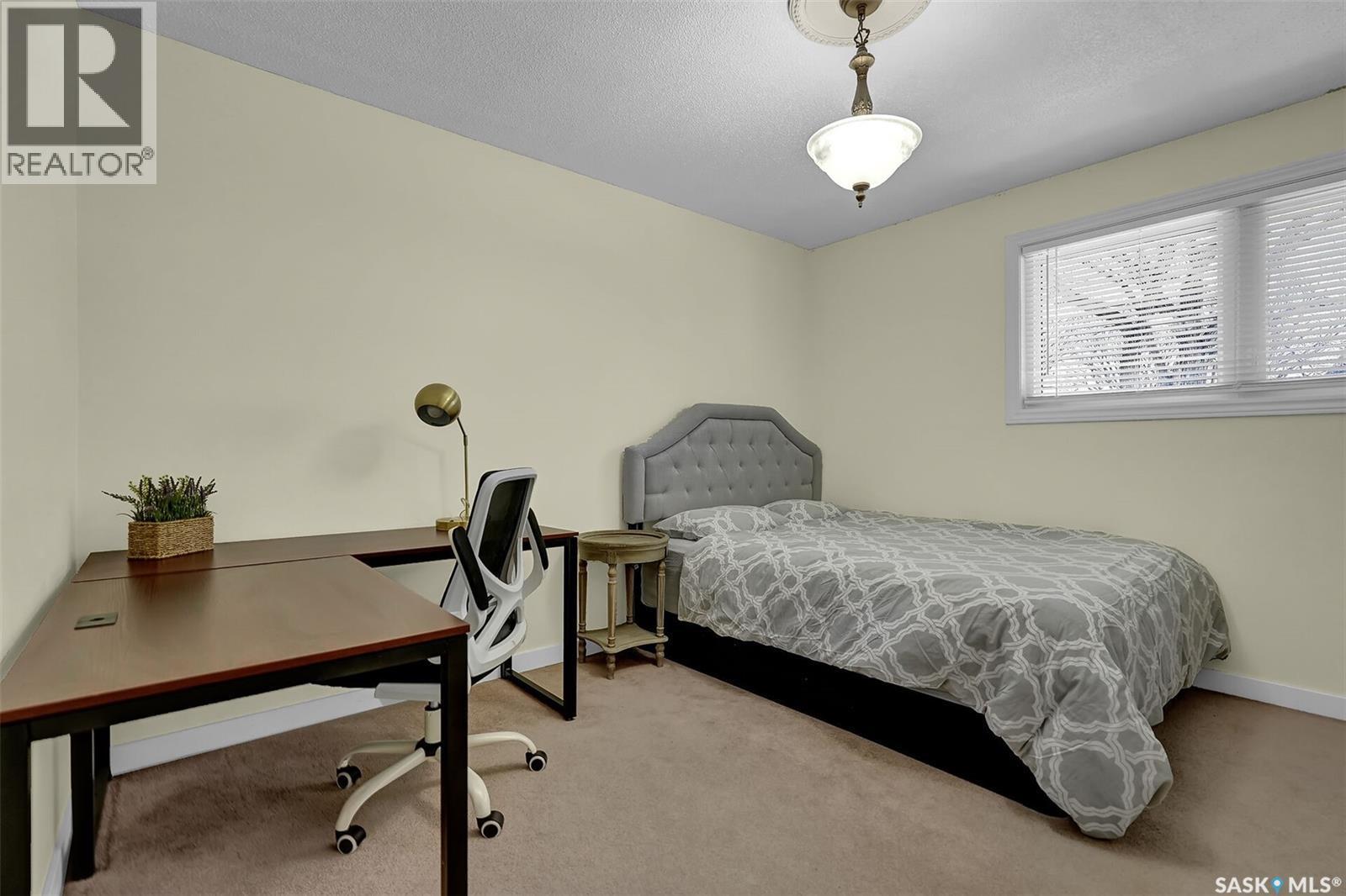 1 Culliton Crescent, Regina, SK - Indoor Photo Showing Bedroom