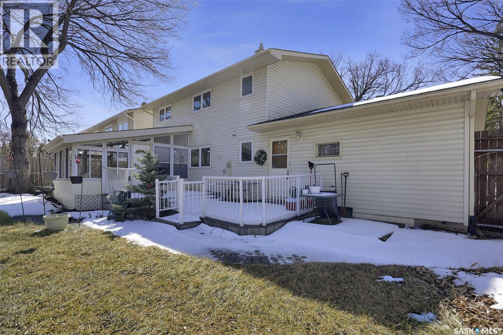 1 Culliton Crescent, Regina, SK - Outdoor With Deck Patio Veranda With Exterior