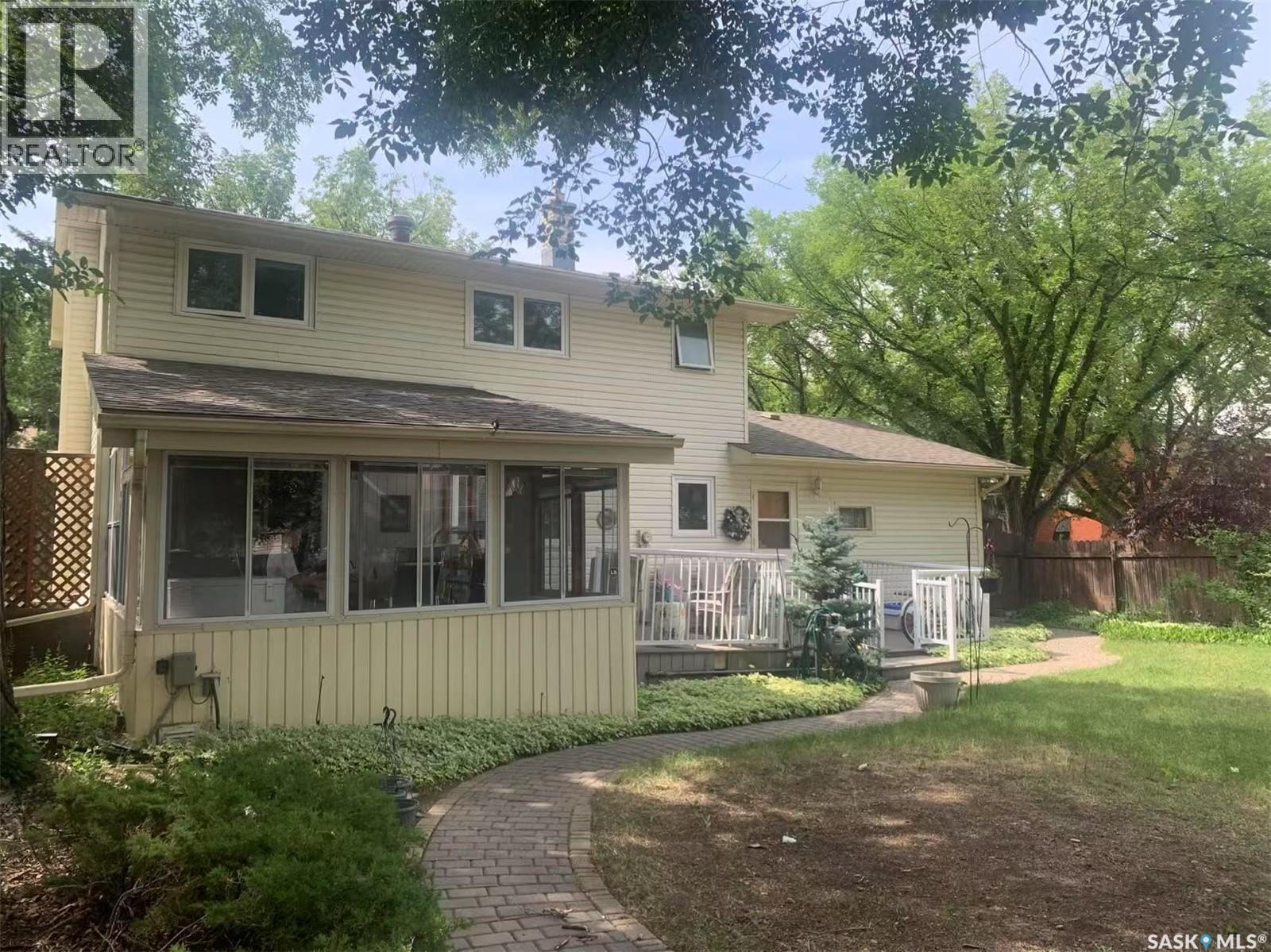 1 Culliton Crescent, Regina, SK - Outdoor