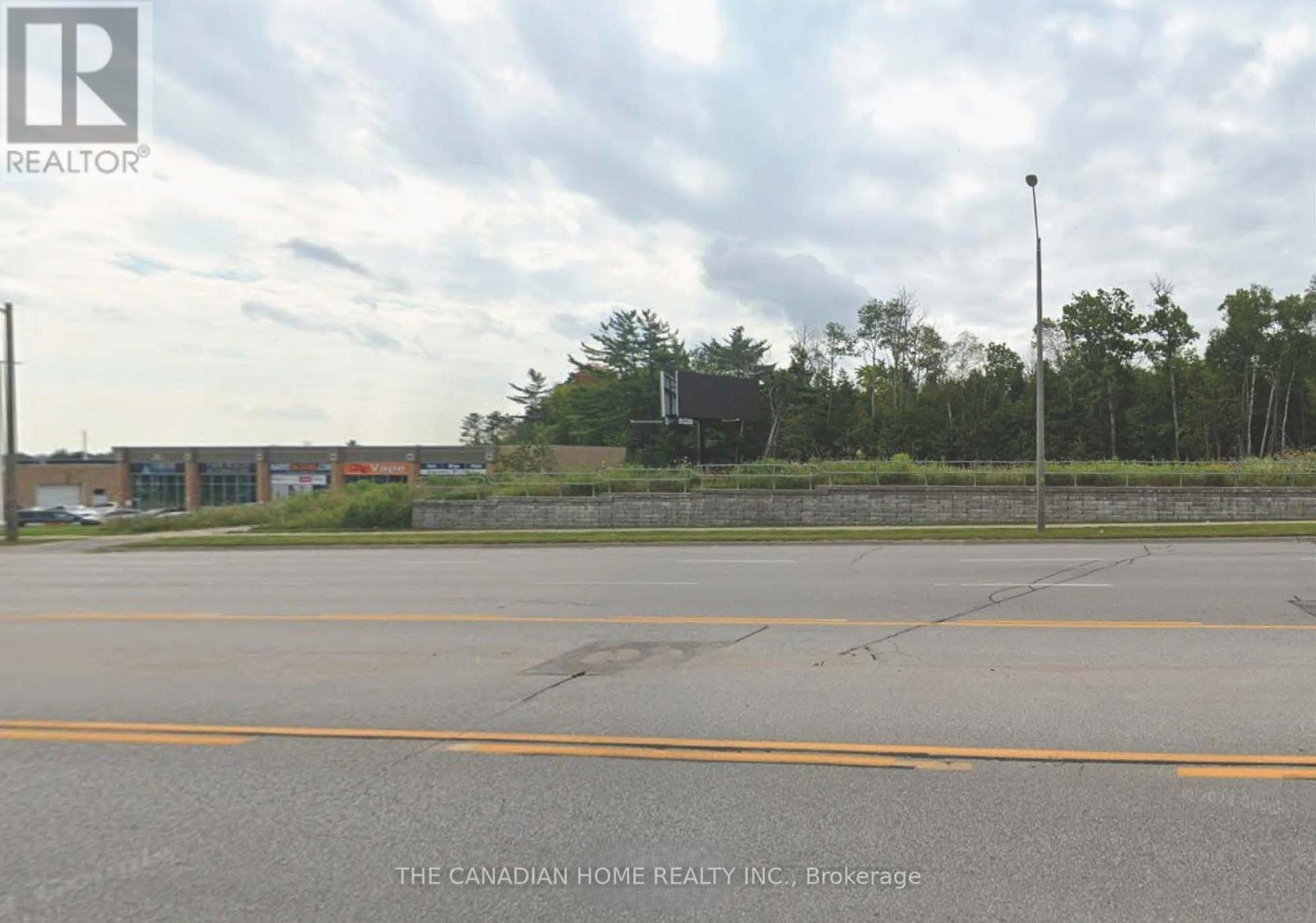 207 Mapleview Drive E, Barrie, ON