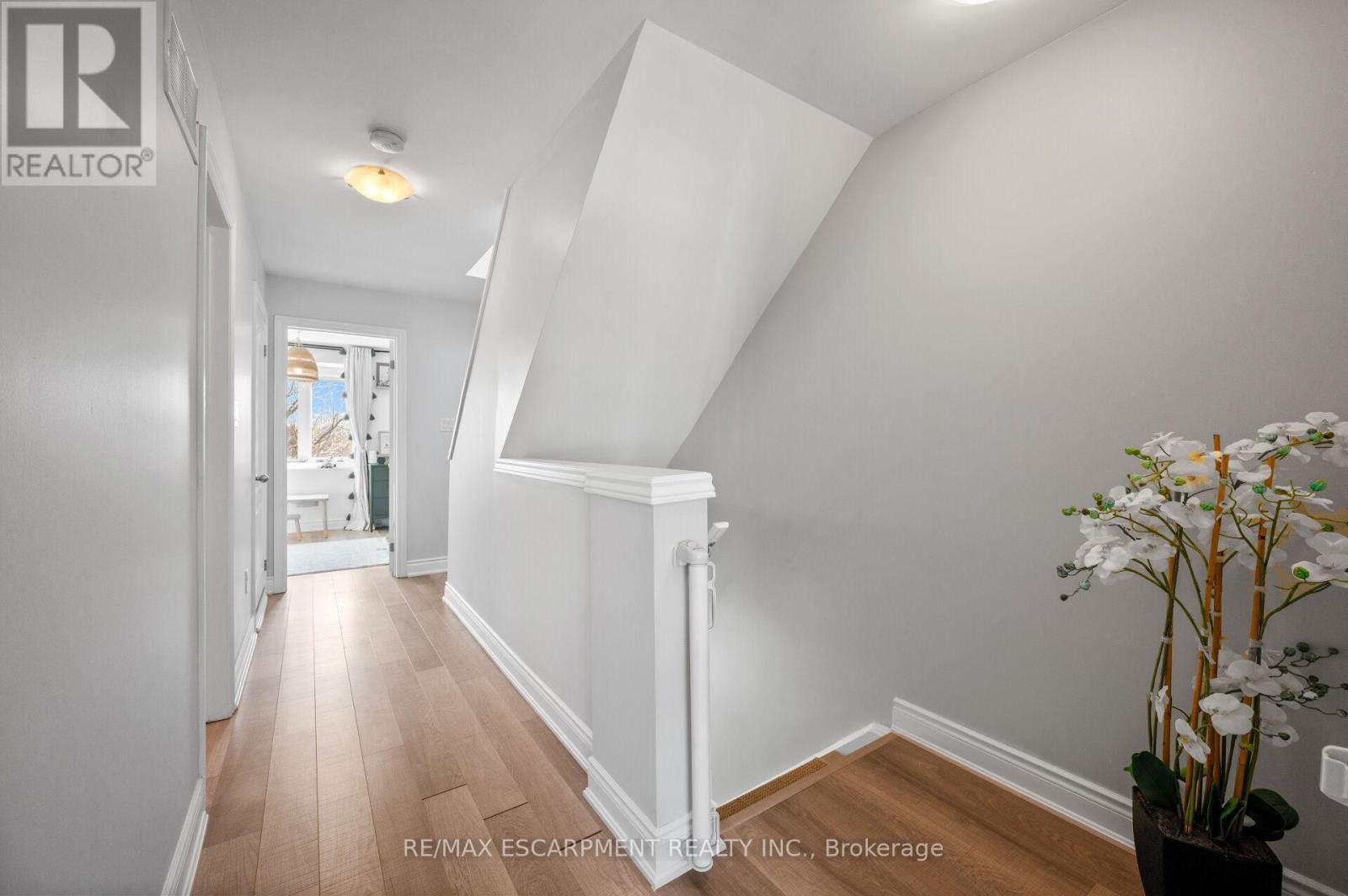 2458 Scholars Common, Burlington, ON - Indoor Photo Showing Other Room