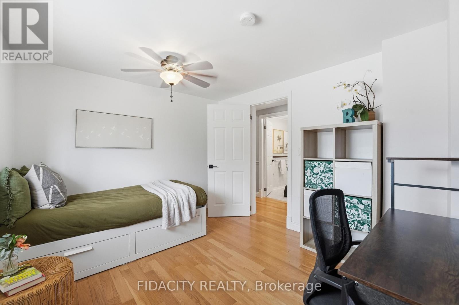 6560 Jack Pine Crescent, Ottawa, ON - Indoor Photo Showing Bedroom