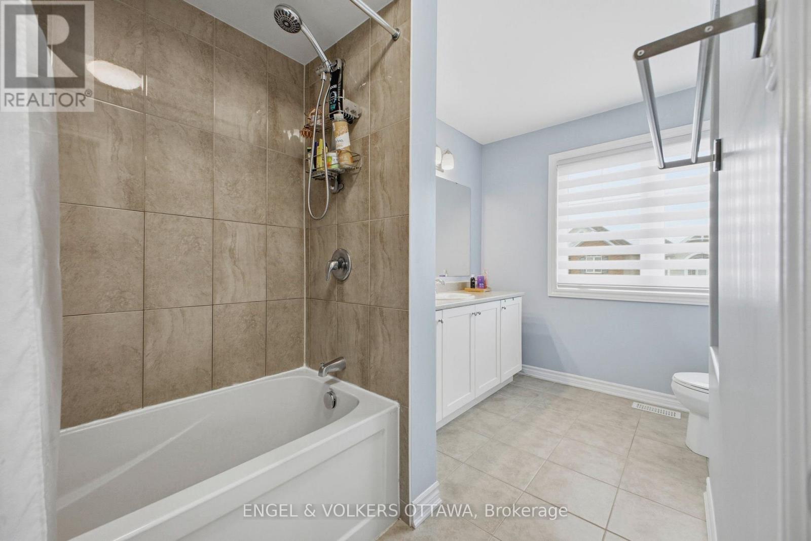 139 Switch Grass Crescent, Ottawa, ON - Indoor Photo Showing Bathroom