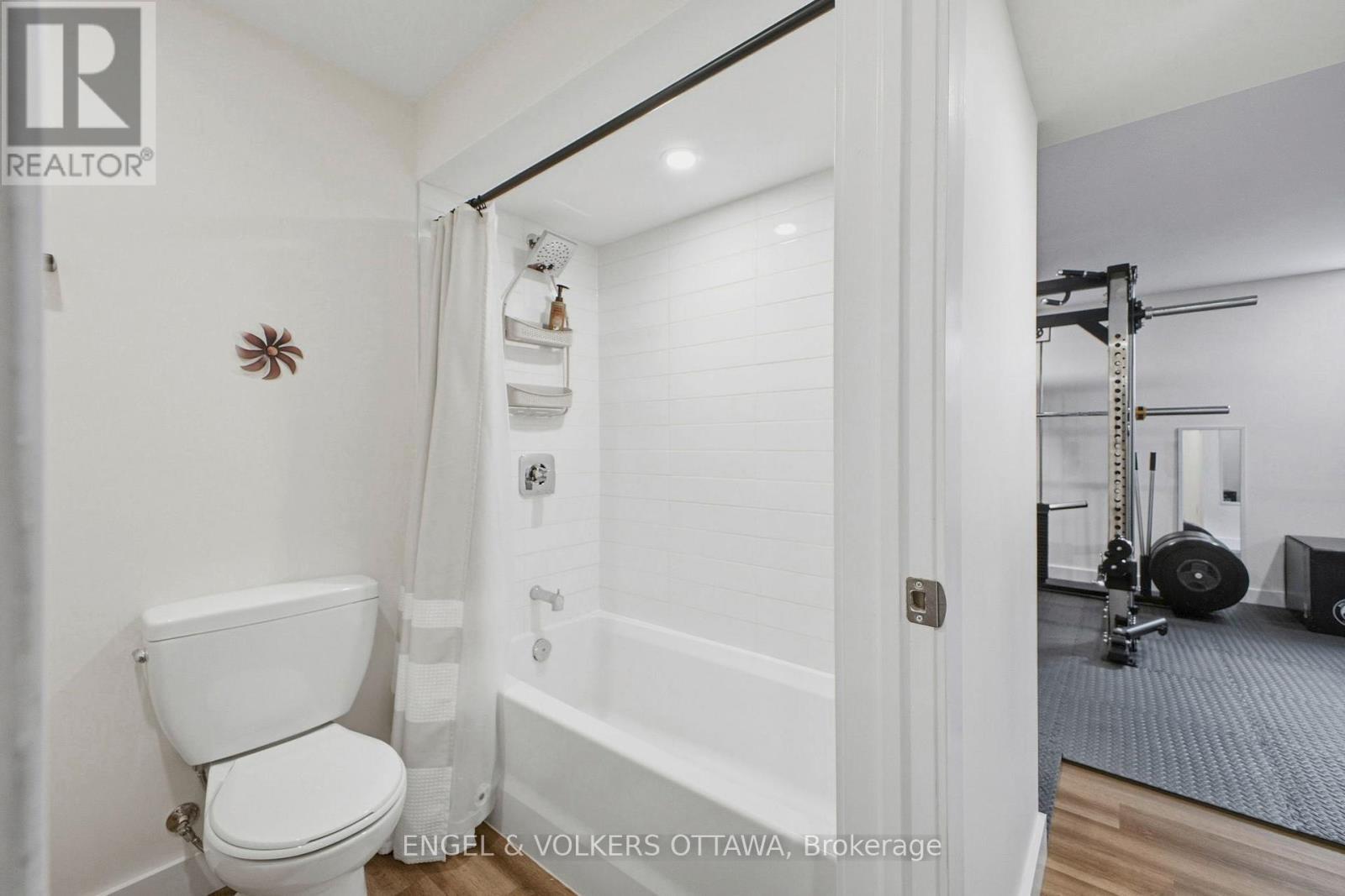 139 Switch Grass Crescent, Ottawa, ON - Indoor Photo Showing Bathroom
