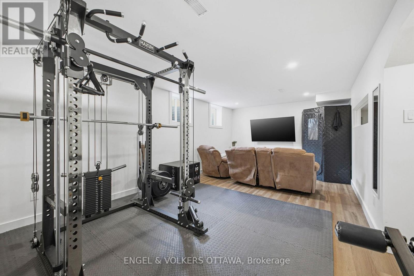139 Switch Grass Crescent, Ottawa, ON - Indoor Photo Showing Gym Room