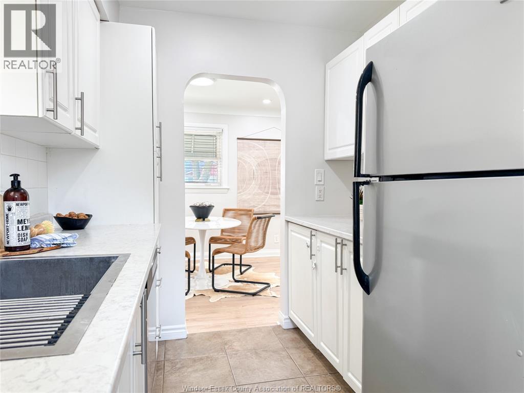 2628 Randolph, Windsor, ON - Indoor Photo Showing Kitchen