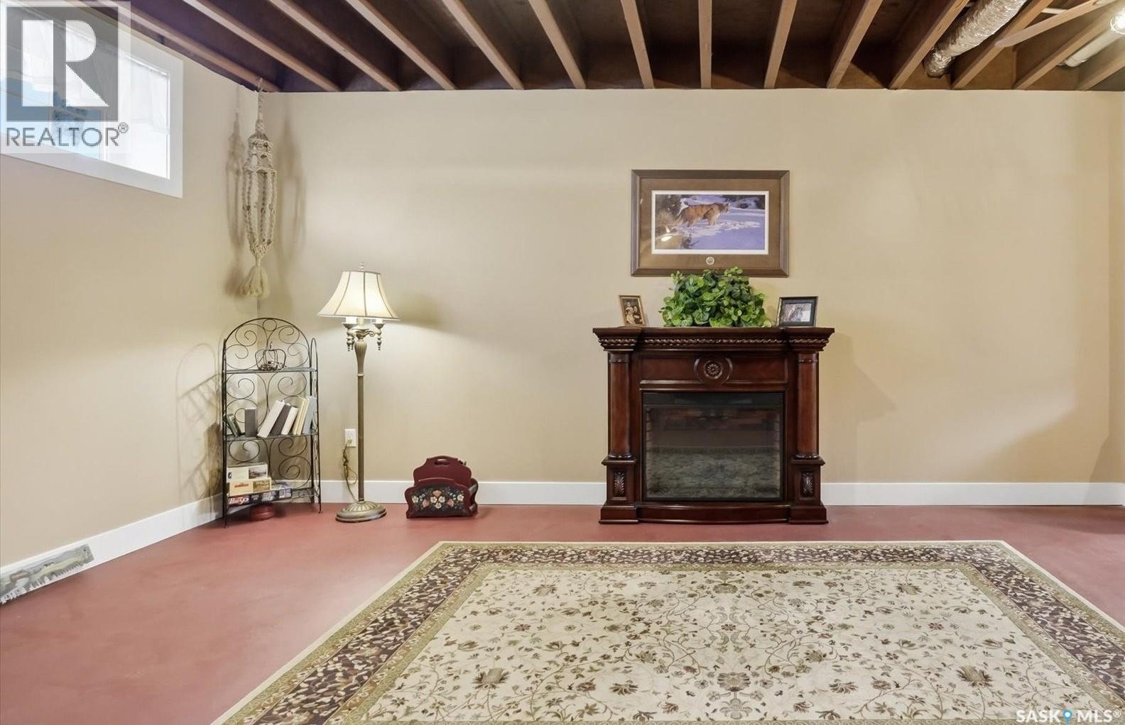 514 Railway Street E, Hepburn, SK - Indoor