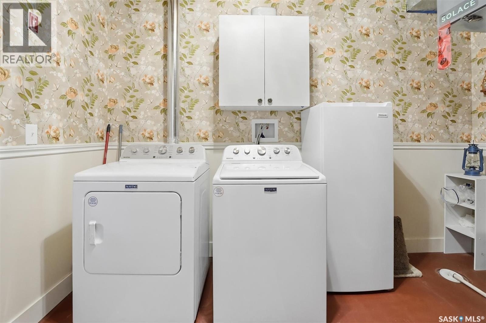 514 Railway Street E, Hepburn, SK - Indoor Photo Showing Laundry Room