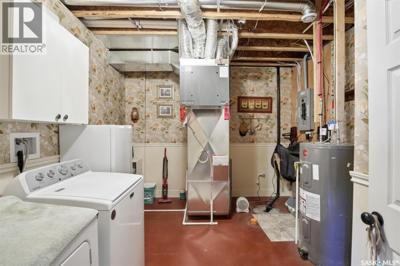 514 Railway Street E, Hepburn, SK - Indoor Photo Showing Laundry Room