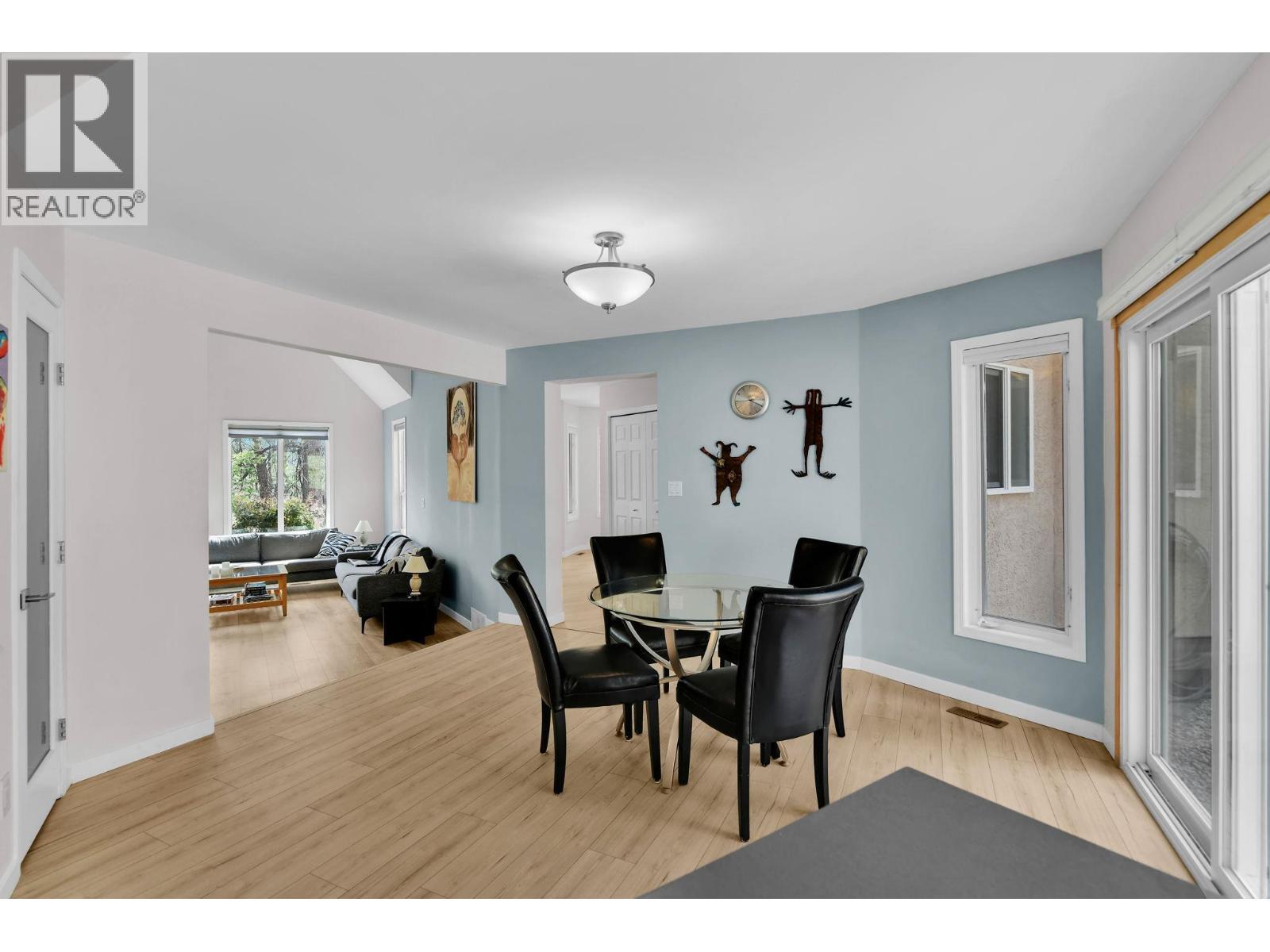 115 Par Boulevard, Kaleden, BC - Indoor Photo Showing Dining Room