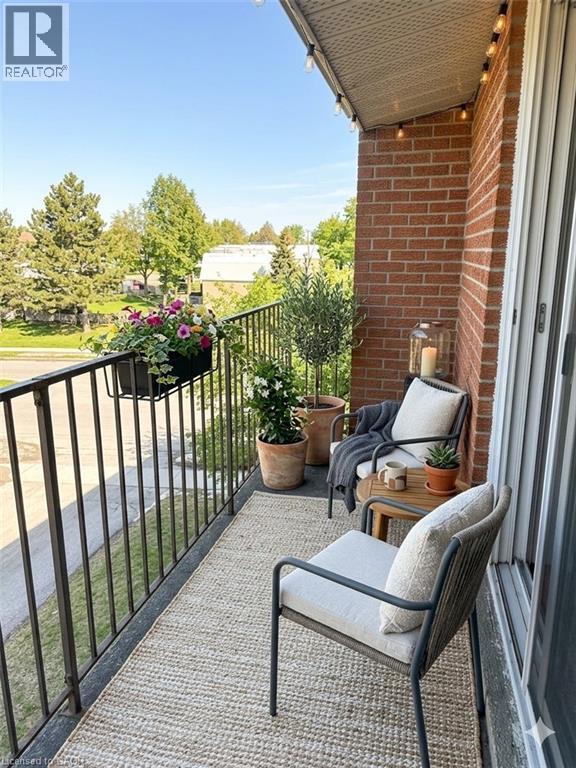15 Mowat Boulevard Unit# 14, Kitchener, ON - Outdoor With Balcony With Exterior
