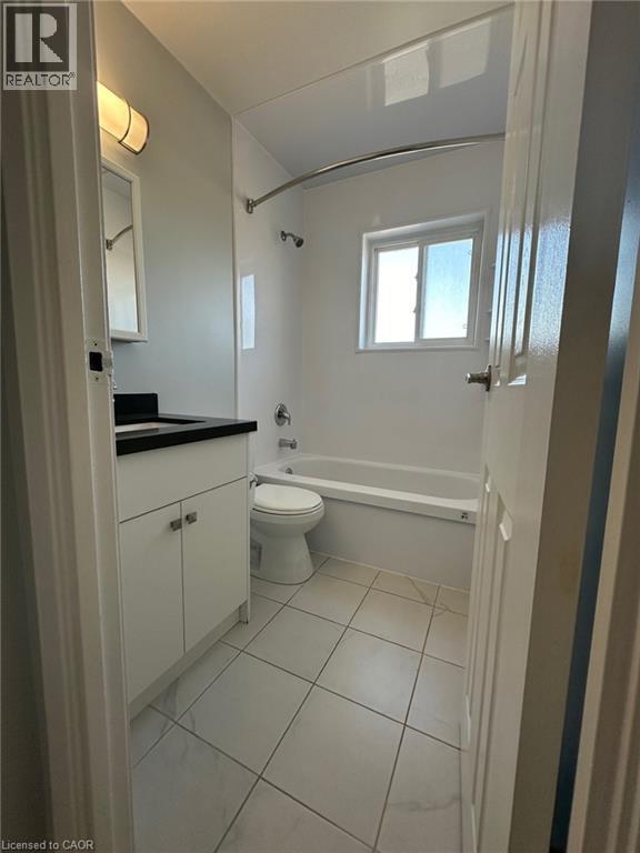 15 Mowat Boulevard Unit# 14, Kitchener, ON - Indoor Photo Showing Bathroom