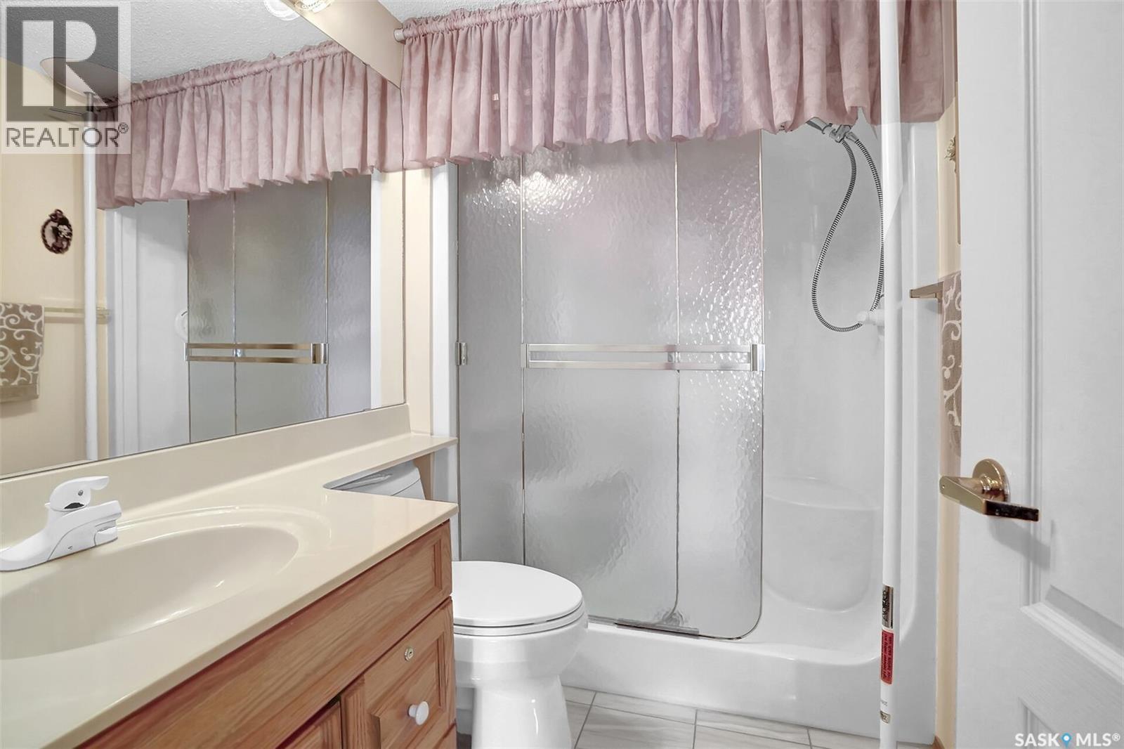 310 2050 College Avenue, Regina, SK - Indoor Photo Showing Bathroom