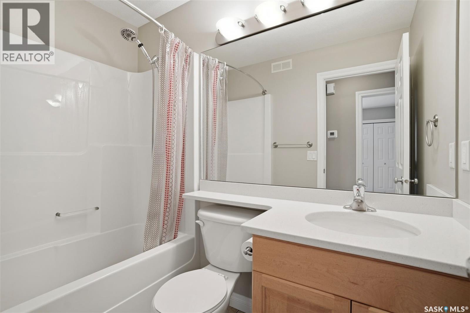511 Greaves Lane, Saskatoon, SK - Indoor Photo Showing Bathroom