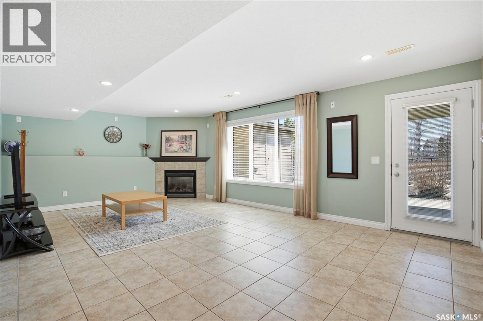 511 Greaves Lane, Saskatoon, SK - Indoor With Fireplace