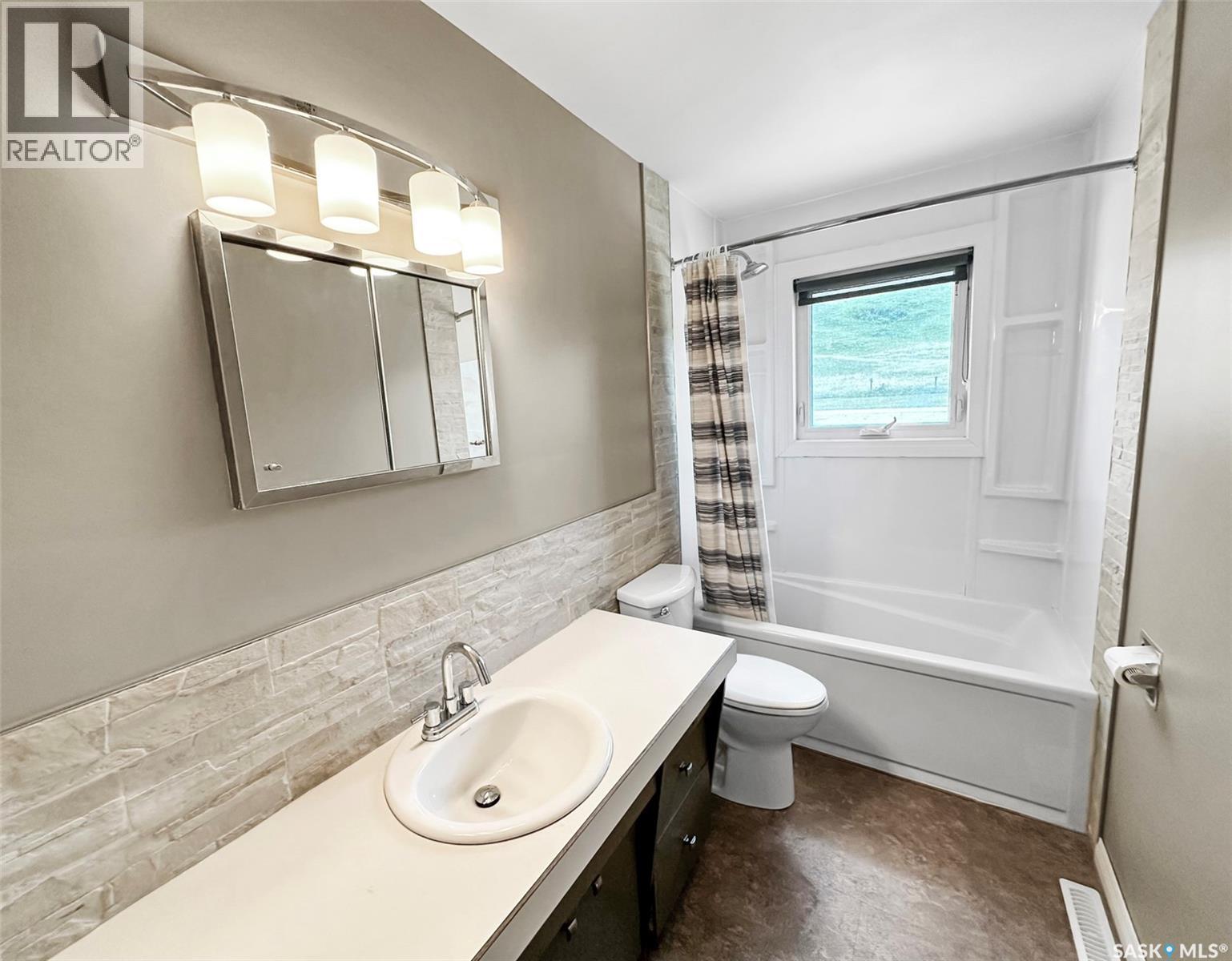 116 Steele Street, Beaver Flat, SK - Indoor Photo Showing Bathroom