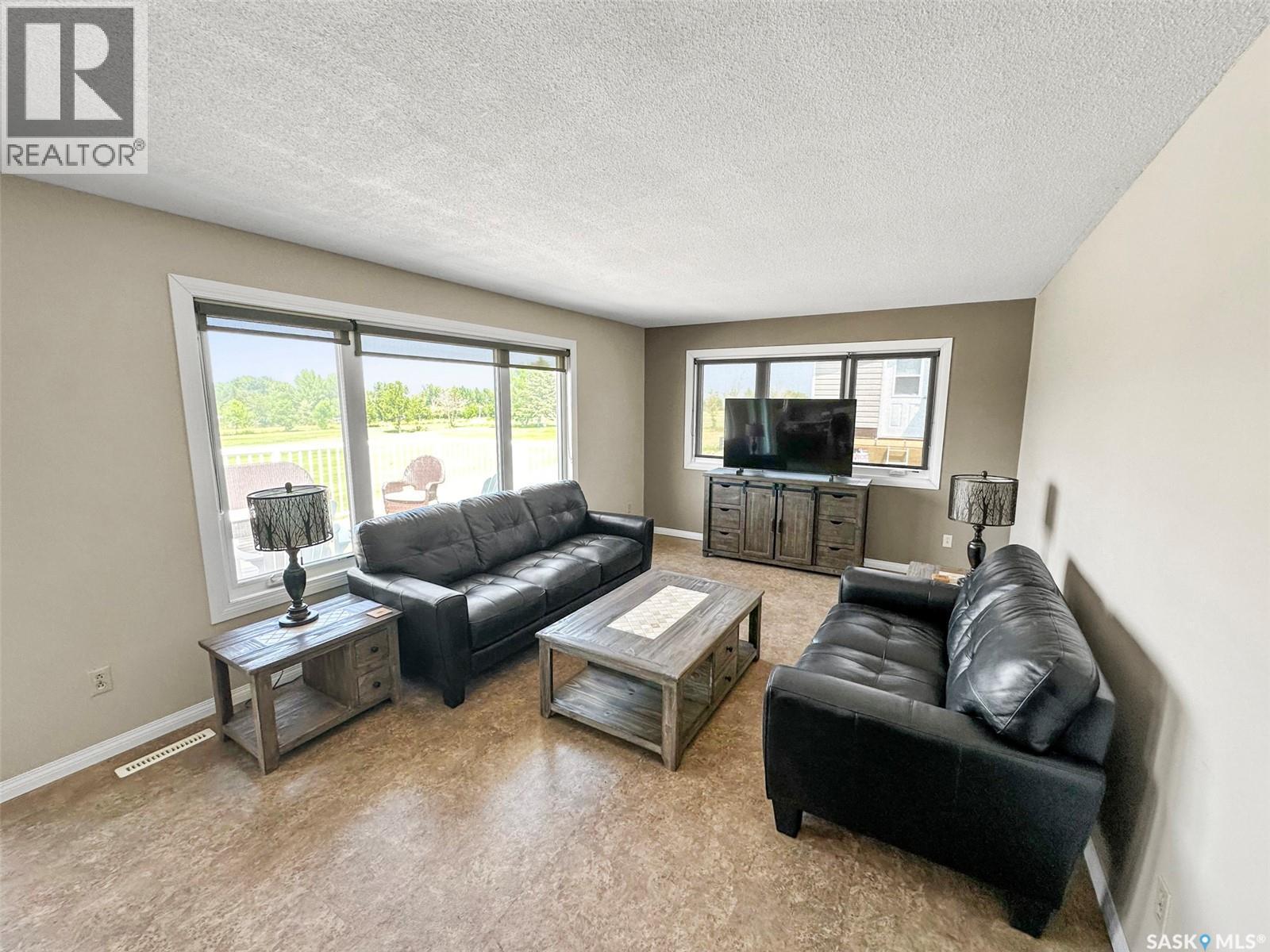 116 Steele Street, Beaver Flat, SK - Indoor Photo Showing Living Room