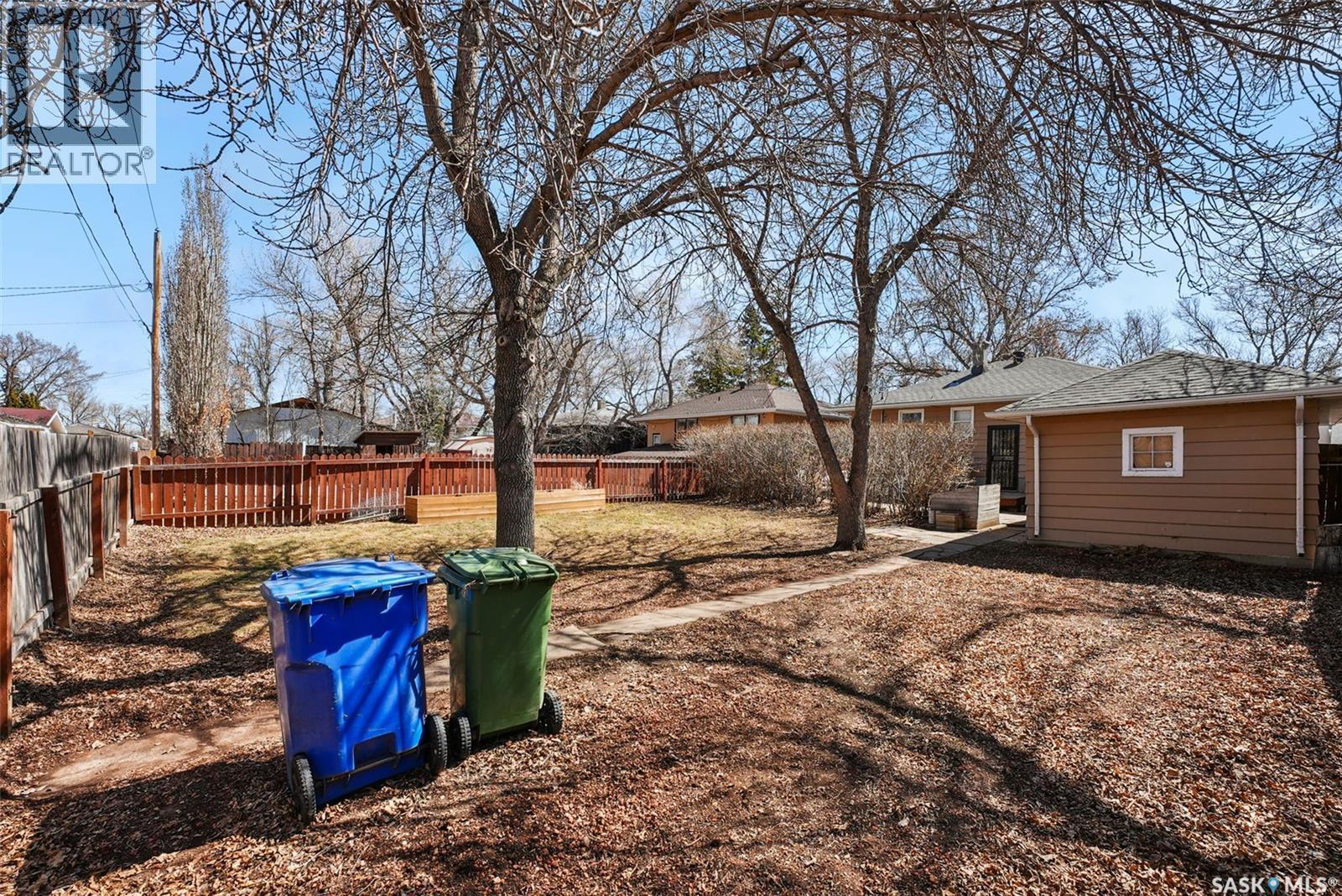 716 18Th Avenue E, Regina, SK - Outdoor