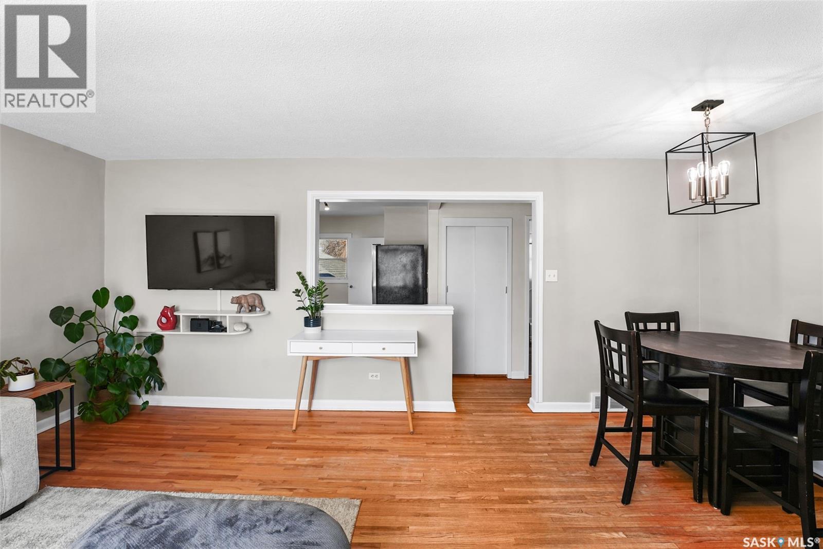 716 18Th Avenue E, Regina, SK - Indoor